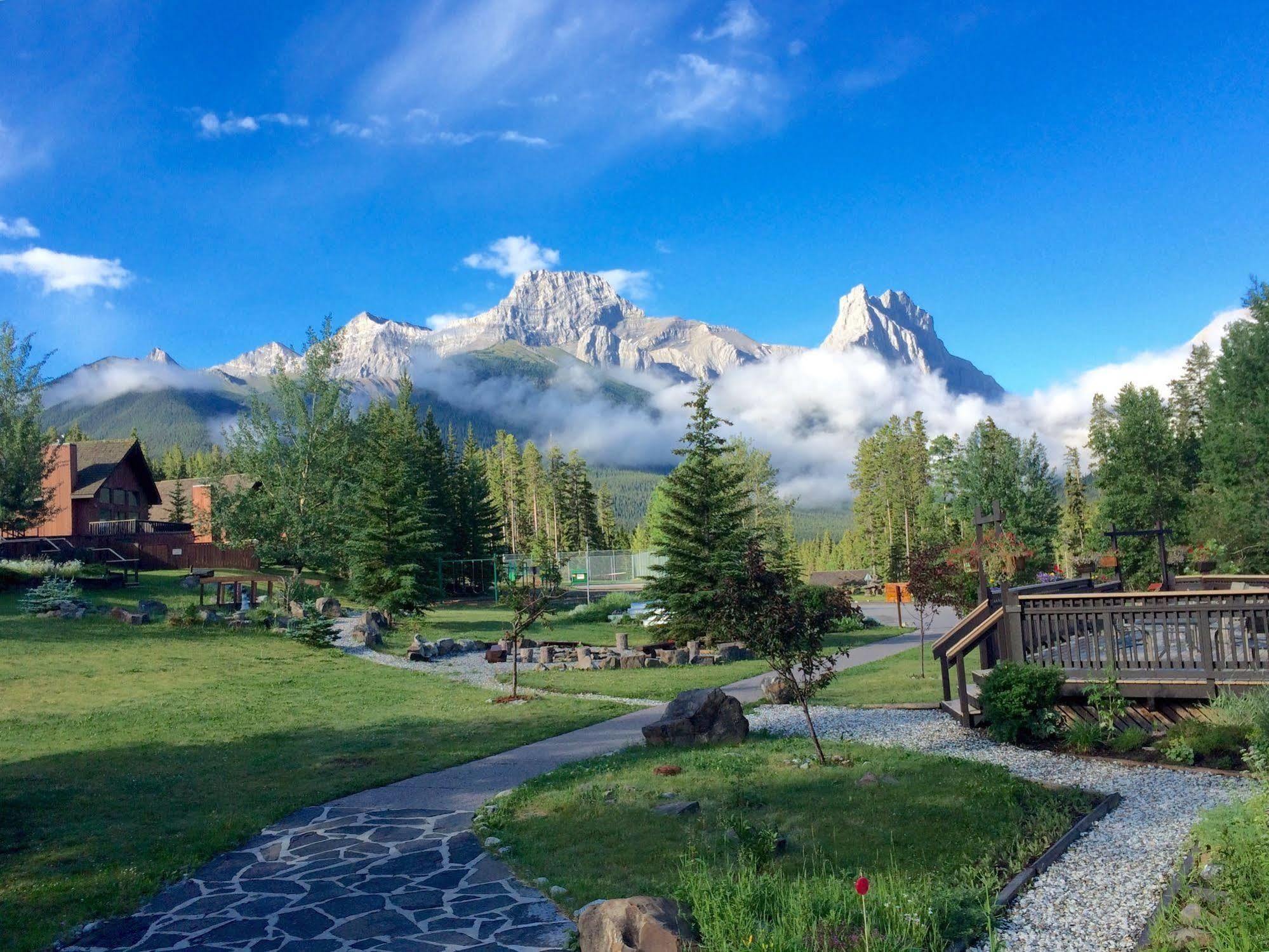 Banff Gate Mountain Resort Canmore Dış mekan fotoğraf